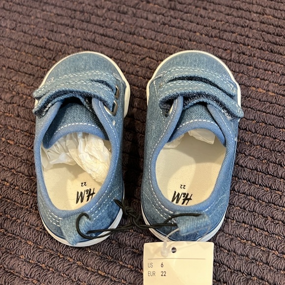 H&M canvas sneakers - Picture 2 of 4